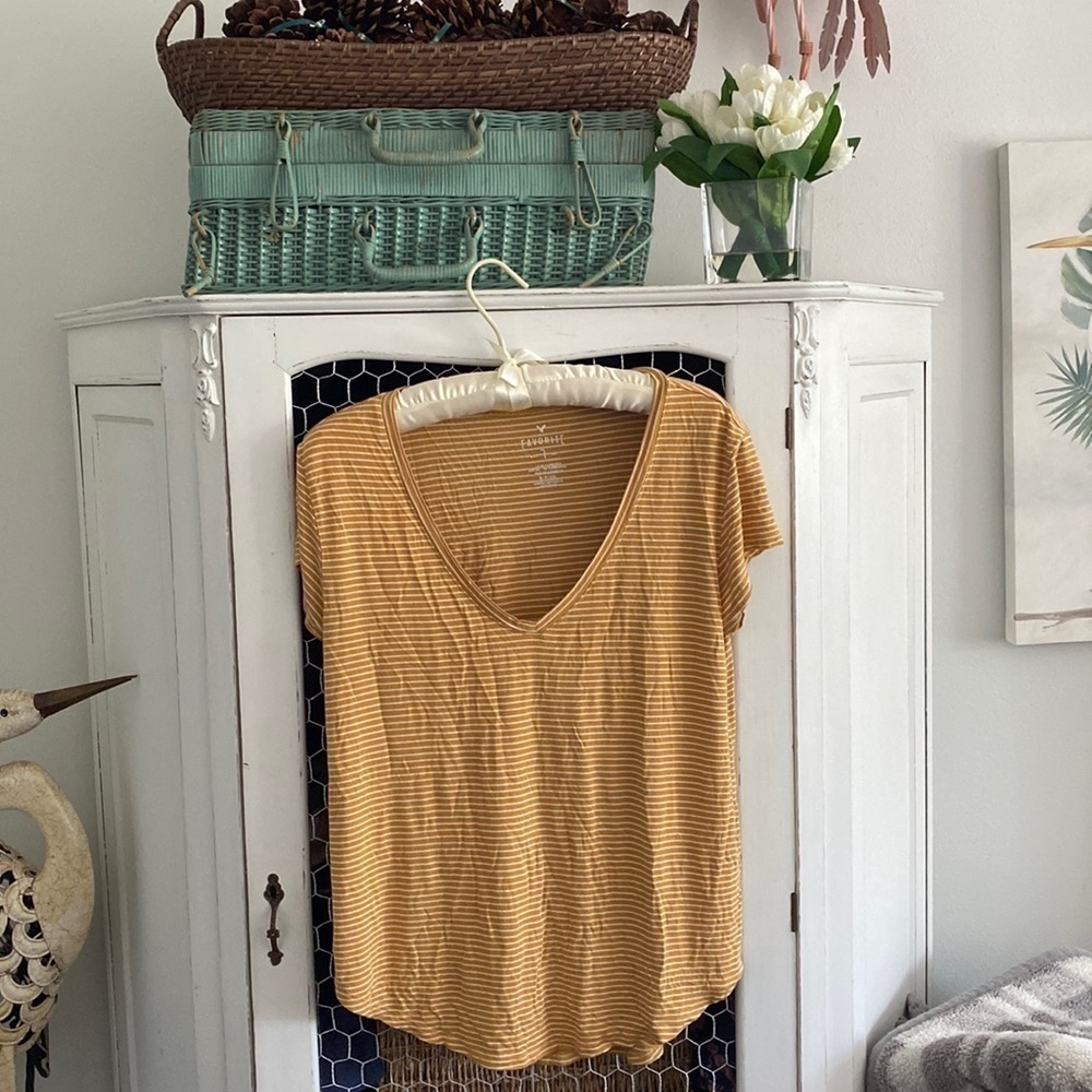 American Eagle Favorite T, size S​